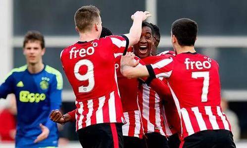 完全不同的 完全不同的