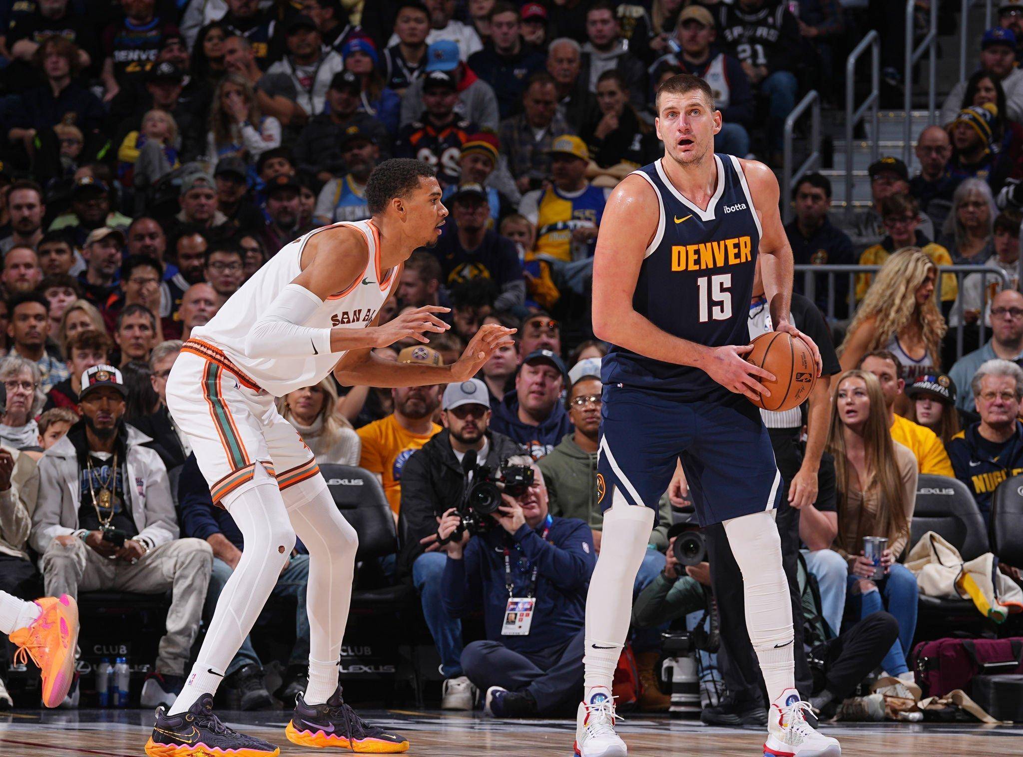 赛压力下被 赛压力下被